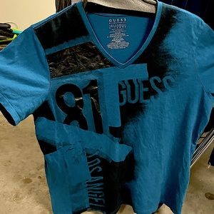 Men’s Guess T-Shirt 🔹discounted shipping